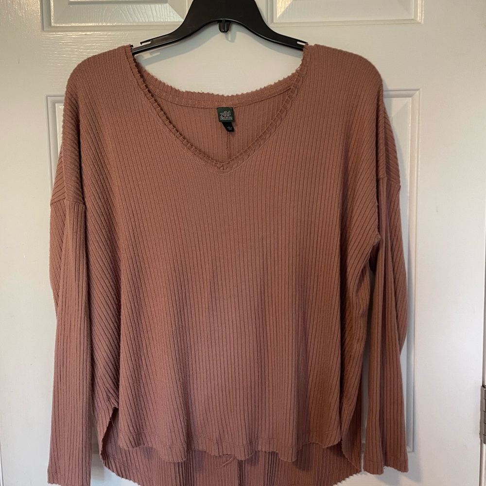 Women's Ribbed V-Neck Top - Mauve